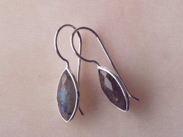 Oorbellen Earring Gemstone Drop 925 sterling zilver Labradoriet Laura Design