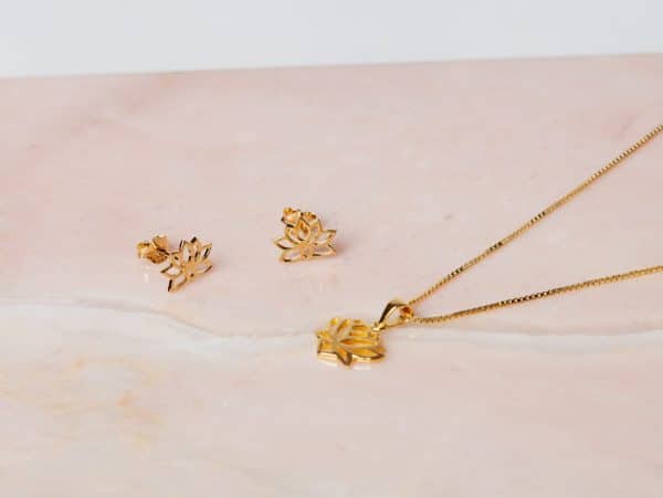 Geschenkset Necklace Lotus & Earstud Lotus 925 sterling zilver en 18K goud Laura Design