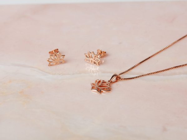Geschenkset Necklace Lotus & Earstud Lotus 925 sterling zilver en 18K roségoud Laura Design