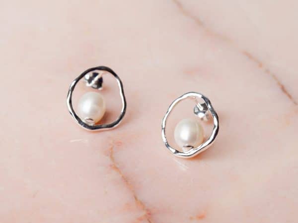 Oorbellen Earring Pearl Olive 925 sterling zilver Laura Design