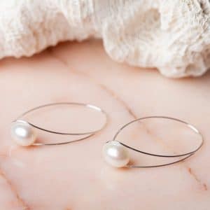 Oorbellen Hoop Earrings Pearl Aurora 925 sterling zilver zoetwaterparel Laura Design