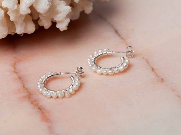 Oorbellen Hoop Earrings Pearl Ariyah 925 sterling zilver zoetwaterparel Laura Design