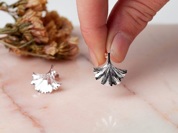 Oorbellen Earstud Ginkgo Leaf Chic 925 sterling zilver Laura Design