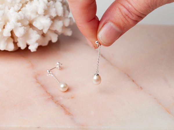 Oorbellen Earring Pearl Anais 925 sterling zilver zoetwaterparel Laura Design