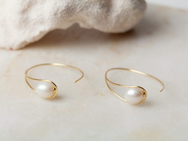 Oorbellen Hoop Earrings Pearl Aurora 925 sterling zilver en 18K goud zoetwaterparel Laura Design