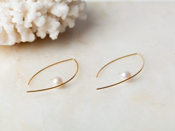 Oorbellen Earring Pearl Emilia 925 sterling zilver en 18K goud zoetwaterparel Laura Design