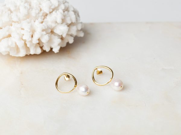 Oorbellen Hoop Earrings Pearl Aleyna 925 sterling zilver en 18K goud zoetwaterparel Laura Design