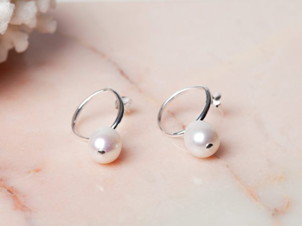 Oorbellen Hoop Earrings Pearl Aleyna 925 sterling zilver zoetwaterparel Laura Design