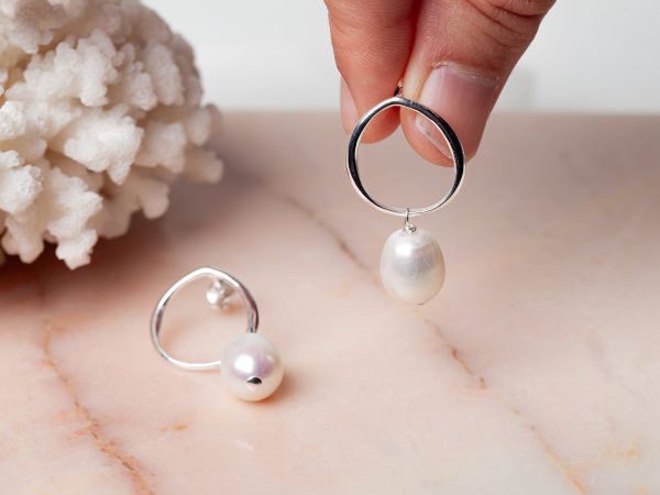 Oorbellen Hoop Earrings Pearl Aleyna 925 sterling zilver zoetwaterparel Laura Design