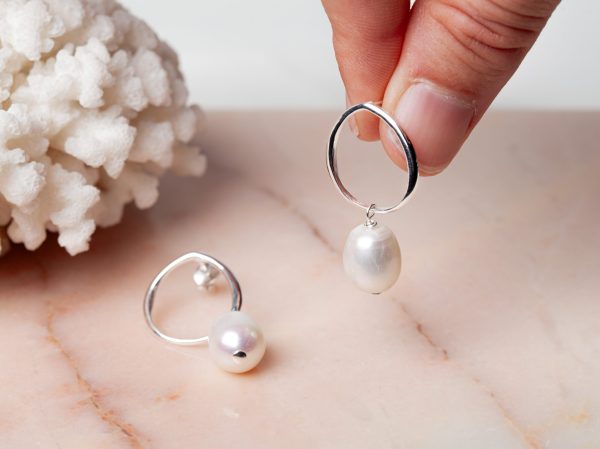 Oorbellen Hoop Earrings Pearl Aleyna 925 sterling zilver zoetwaterparel Laura Design