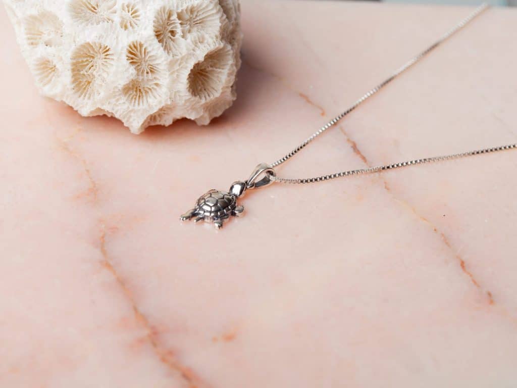 Ketting Necklace Turtle 925 sterling zilver oxidized Laura Design