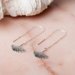 Oorbellen Ear Threader Ginkgo Leaf 925 sterling zilver oxidized Laura Design