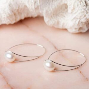 Parel oorbellen Hoop Earrings Pearl Aurora 925 sterling zilver zoetwaterparel Laura Design