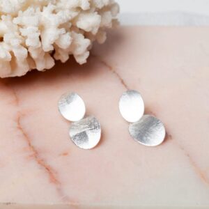 Ovale oorbel Earring Cercles 925 sterling zilver mat Laura Design
