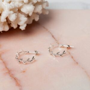 Gebogen takvormige oorbellen Earring Madison 925 sterling zilver Laura Design
