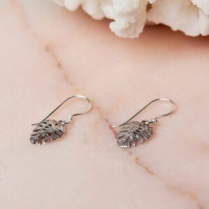 Gatenplant bladvormige oorbellen Earring Black Leaf 925 sterling zilver oxidized Laura Design