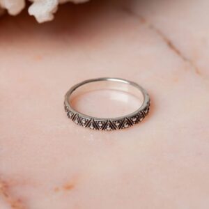 Abstracte ring Ring Ainoa 925 sterling zilver oxidized Laura Design