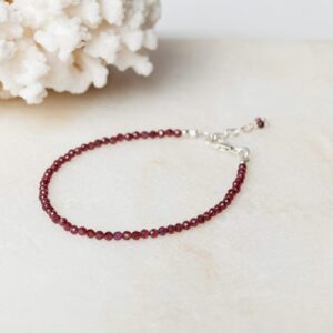 Edelsteen armband Bracelet Gemstone Red Garnet 925 sterling zilver en Rode Granaat Laura Design