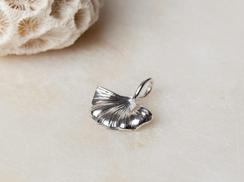 Hanger Pendant Ginkgo Biloba 925 sterling zilver oxidized Laura Design