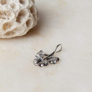 Hanger Pendant Ginkgo Branch 925 sterling zilver oxidized Laura Design