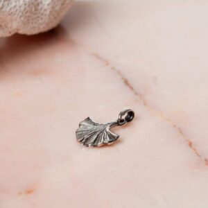 Ginkgo blad hanger Pendant Ginkgo Leaf 925 sterling zilver oxidized Laura Design